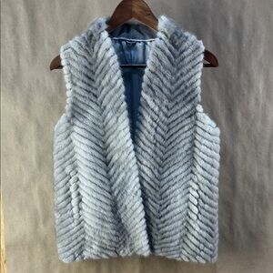 Women’s Real Fur Gray Vest (Approx. Size M)